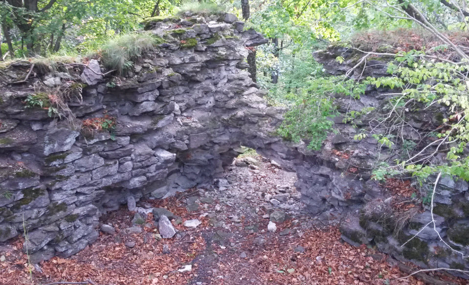 Amadé Várrom, Hungary